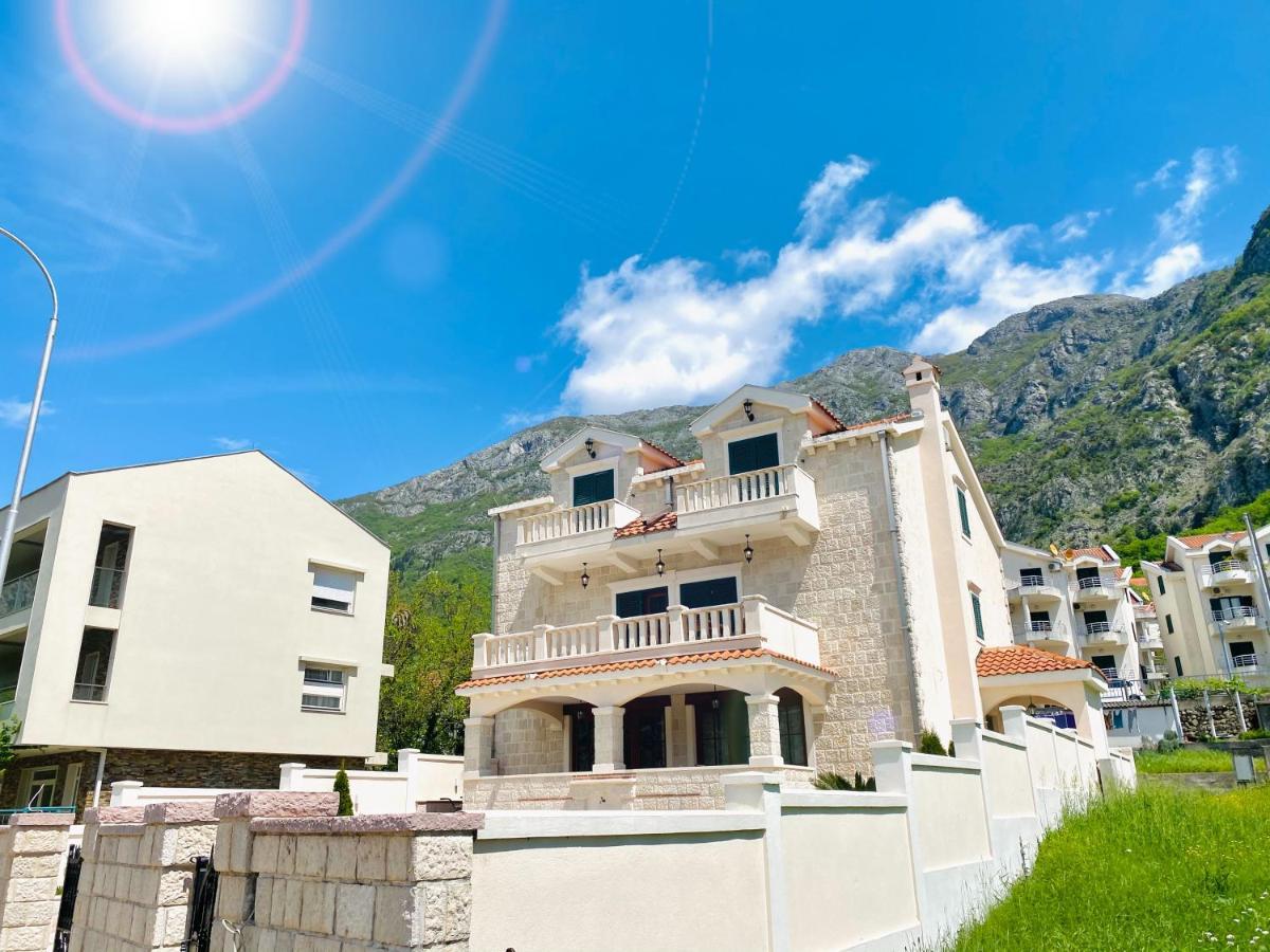 Villa Blanca Risan Esterno foto
