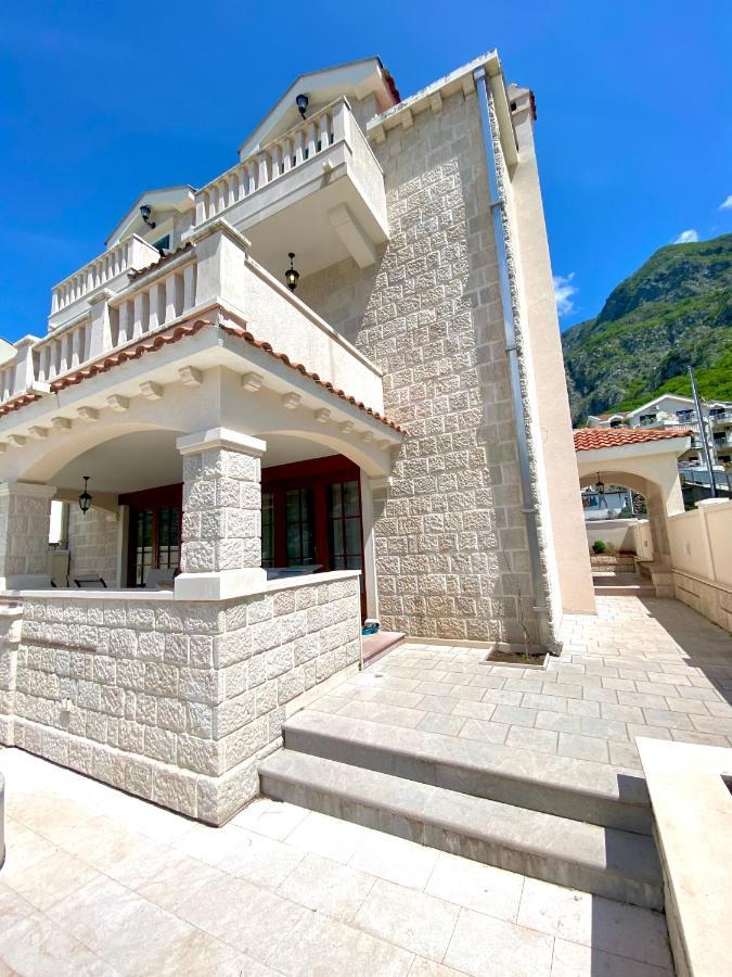 Villa Blanca Risan Esterno foto