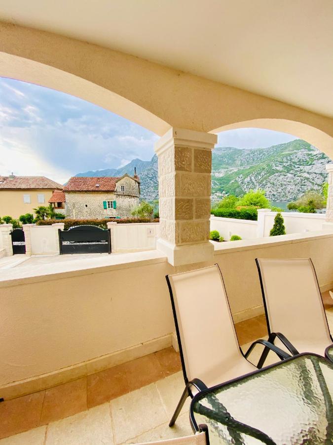 Villa Blanca Risan Esterno foto