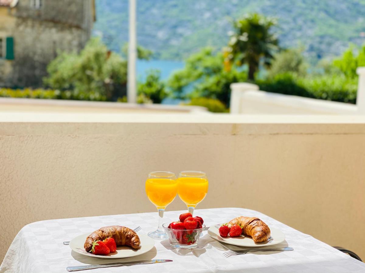 Villa Blanca Risan Esterno foto
